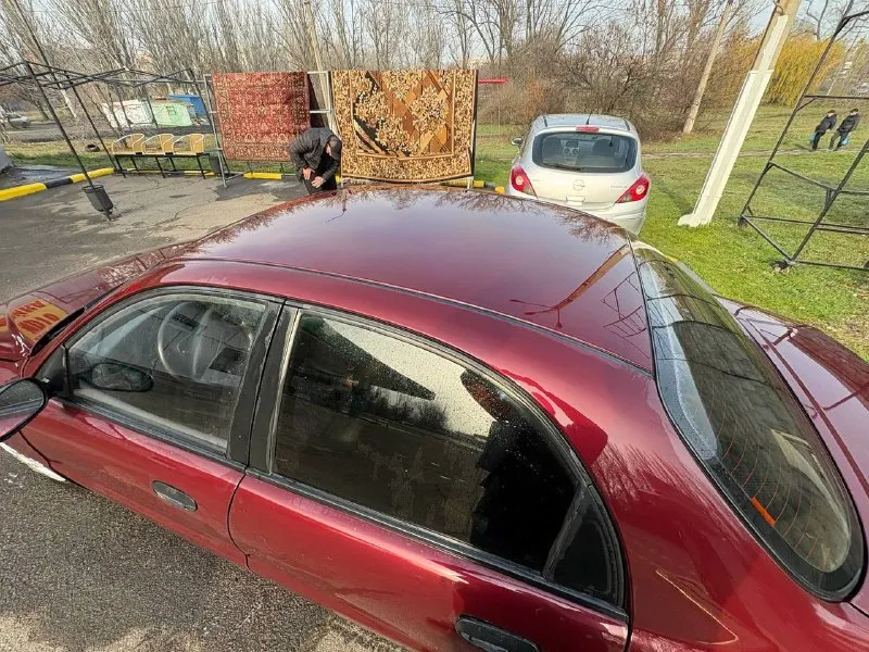 Продам chevrolet lanos 2008, пробег родной 180000, состояние хорошее машина не новая. стоит дорогой свет, максимальная комплектация sx, двигатель не троит, прошел то (масло свечи фильтра некоторые патрубки) за машиной следили, в такси не был. кондиционер, чехлы на сидениях. масло не ест антифриз не уходит нужно заменить дверную ручку отдам а комплекте. так же присутствует стабильный у всех ланосов белый дым, нужно смотреть выхлоп, не дороже 5000. новый аккумулятор, едет бодро коробка идеал без хрустов. по ходовке не стучит не бренчит не брякает рыжиков нет, бампера немного пострадавшие. цвет вишня, любые проверки за ваш счет 290₽ небольшой торг у авто +79493897964 +79493897964 - фотография - 4