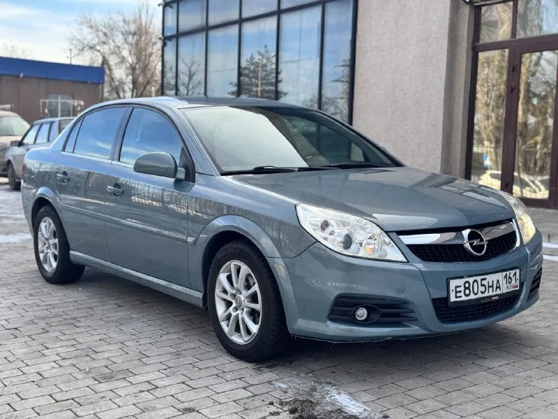 Продам автомобиль opel vectra c рестайлинг! двигатель 1.8л (140л. с) пробег - 220.000км родной! автомобиль в родном окрасе и прекрасном состоянии! документы в полном порядке, переоформление без проблем или дкп! отличное состояние, вложений не требует от слова совсем. двигатель работает отлично, не дымит, не троит! коробка в отличном состоянии, передачи не выбивают, не хрустят. ходовая отличная ! электрика работает в штатном режиме, все мелочи. установлена андроид магнитола, с блютузом и навигатором! камера заднего вида и т. д! на все другие ваши вопросы отвечу по телефону ! номер:+79490763198 номер:+79498228009 цена:560.000р (торг реальному покупателю) г. макеевка - фотография - 2