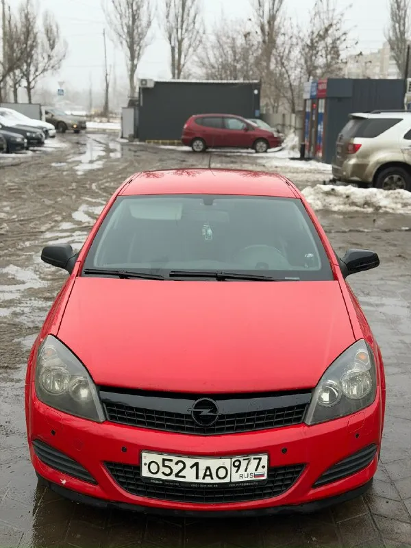 Opel astra h gtc год выпуска: 2006 двигатель: 1,8 л, бензин коробка передач: автомат (гидротрансформатор) комплектация: cosmo состояние: двигатель работает ровно, не дымит, не троит, тяга в норме. коробка передач переключает без пинков, нареканий нет. по кузову есть незначительные моменты. автомобиль технически полностью исправен и обслужен. юридически чист (без штрафов и запретов). переоформление без проблем оборудование и опции: 2 стеклоподъёмника; климат‑контроль; кондиционер; центральный замок; электрорегулировка зеркал; датчик света; датчик дождя; мультируль (бортовой компьютер); подушки безопасности; обогрев заднего стекла; обогрев сидений. парктроники цена: 440 000 рублей (возможен хороший торг). +7949 378 1818 📞 звоните: +7(949)3781818 - фотография - 2