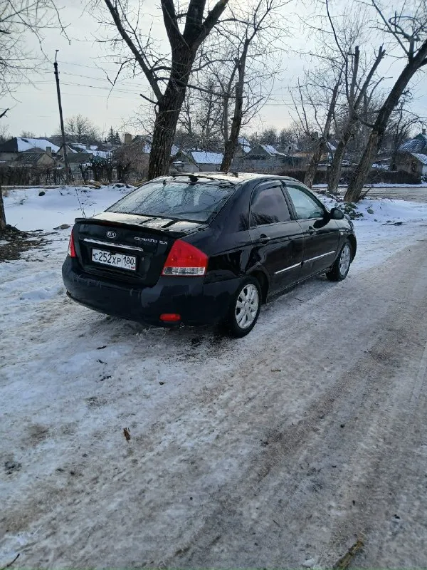 Продам kia церато еx, в максимальной комплектации, кондиционер, абс, гидроуселитель, стеклоподемники 4,обогрев стекла, сигнализация, центральный замок, камера для парковки, магнитола с навигацией, двигатель 1.6 16ти клоп, коробка 5,дисковые тормоза, ручник держит, состояние сел поехал, аком хороший, автомобиль для повседневного использования, не подводит, год 2007,дно не гнилое, цена 375тр торг при виде денег 89496421386. 📞 звоните: +7(949)6421386 - фотография - 6
