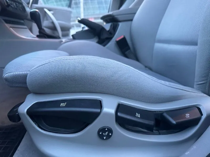 Продам bmw x3 от собственника(1хоз) -год:2009 -мотор: n47 2.0d (130kw, 177 л. с.) -привод: полный -по комплектации: м руль, панорамная крыша, сидения comfort. датчики дождя, света. установлены лампочки philips led (стоимостью 130€) -автомобиль в идеальном состоянии для своих лет, экоклогия на месте, в выхлопной системе полное отсутствие сажи. есть 1 маленький подкрас на крышке багажника, остальное заводской окрас. -недавно была полностью перебрана ходовая, не из за поломки, а в соответствии регламенту и времени эксплуатации (15.000 км) назад. -заменены цепи, впускной коллектор, egr, помпа, ремни, ролики, охла ждающая жидкость и т. д. -автомобиль обсуживался по регламенту bmw(b германии до 2024года). - заменены 80км назад тормозные диски и колодки(ate, trw) -80% пробега по европе. -замена масел каждые 15.000км. -масло в коробке каждые 45.000км. -была установлена мультимедиа c carplay. -диски от bmw x4 оригинал r18. -машина на новых зимних шинах(245/50 r18). на все остальные вопросы по телефону 1.130.00 +79493859490 быстро - фотография - 7