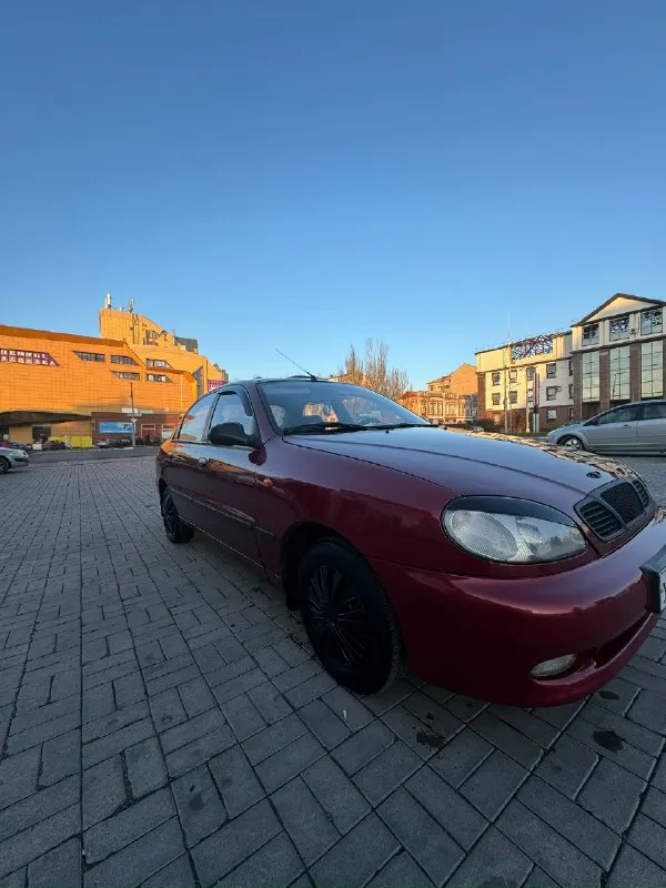 Продам daewoo lanos в хорошем состояние 2006 год 172000 пробег, родной сохранилась даже книжка по эк... - фотография