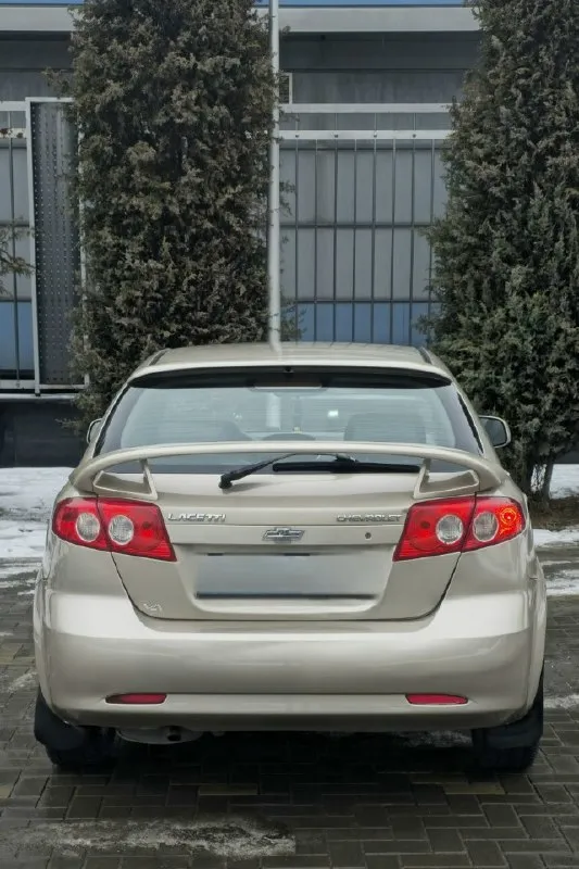 Тех- осмотр пройден диагностическая карта на руках продам. ухоженый, красивый, надежный, вместительный chevrolet lacetti. год выпуска 2011, мотор 1.6 16v пробег 217000 км. любые проверки на вашем сто с вашей стороны приветствуются мкпп 5-ступенчатая механика. 2-хозяина за всё время эксплуатации юр-чистая г. донецк. +79495362484 +79494491943. если не дозвонились, на этом номере есть telegram. авто в хорошем. состояние как внешнее, так и техническое без гнили, коррозии и ржавчины. в дтп не участвовала. все швы и герметики заводские. техническое состояние без нареканий. подвеска обслужена. мотор работает как швейцарские часы. масло не расходует, не дымит, не троит. салон целый чистый и опрятный, комплектация: полный электропакет. кондиционер (холодит как сумасшедший), abs, srs, airbag, гидроусилитель руля электроподъемники всех стекол с давотчиками, электрозеркала, с подогревом led-противотуманки, корректор фар центральный замок, 2-комплекта колёса литые диски на хорошей з 📞 звоните: +7(949)5362484 - фотография - 2