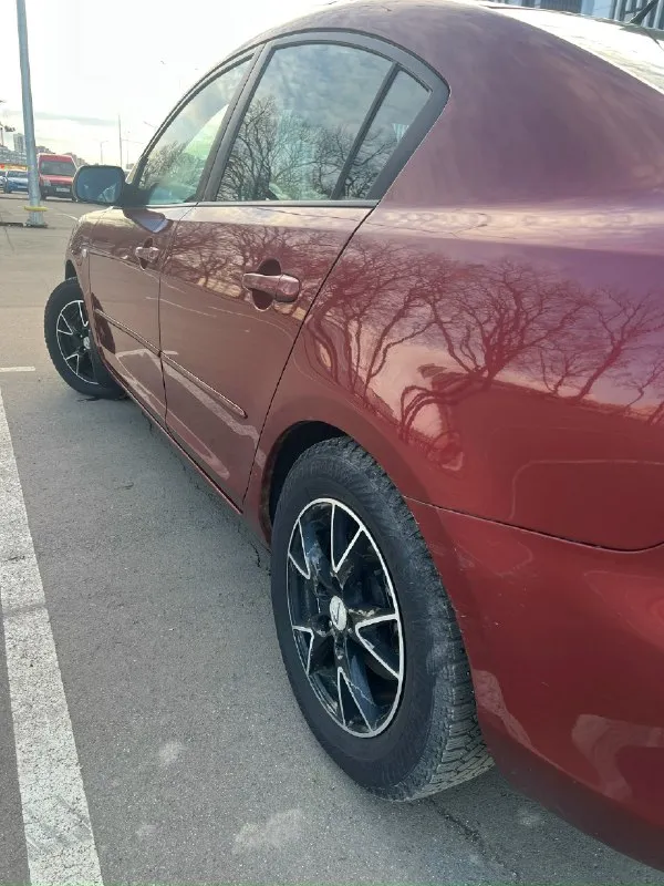 Mazda 3 рестайлинг 2008 год 230000 км пробег 1600 см3 объем 520 тыс ₽ +79493525469 евгений г. донецк продам мазду3 в очень хорошем состоянии для своих лет. пороги поварены, тормозные диски и колодки заменены в круг. климат, 4 эсп, подогревы передних сидений. заменено масло двс motul, все фильтра. в комплекте запаска докатка и полноразмерное колесо. ничего не стучит, не гремит, едет как надо, в ближайшее время ничего делать не нужно, сел и поехал. звоните, все расскажу. 📞 звоните: +7(949)3525469 - фотография - 2