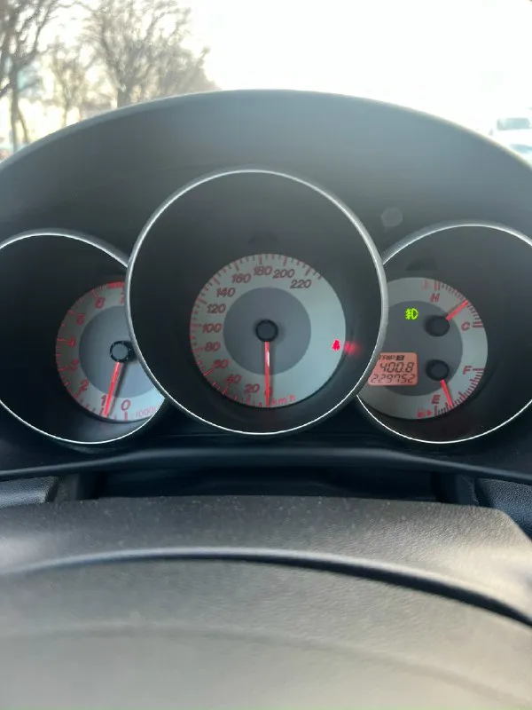 Mazda 3 рестайлинг 2008 год 230000 км пробег 1600 см3 объем 520 тыс ₽ +79493525469 евгений г. донецк продам мазду3 в очень хорошем состоянии для своих лет. пороги поварены, тормозные диски и колодки заменены в круг. климат, 4 эсп, подогревы передних сидений. заменено масло двс motul, все фильтра. в комплекте запаска докатка и полноразмерное колесо. ничего не стучит, не гремит, едет как надо, в ближайшее время ничего делать не нужно, сел и поехал. звоните, все расскажу. 📞 звоните: +7(949)3525469 - фотография - 9