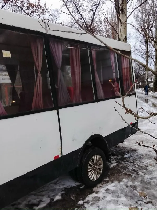 Продаю маршрутное такси рута 20, возможно с маршрутом, год выпуска 2008, объём двигателя 2,5. машина... - фотография