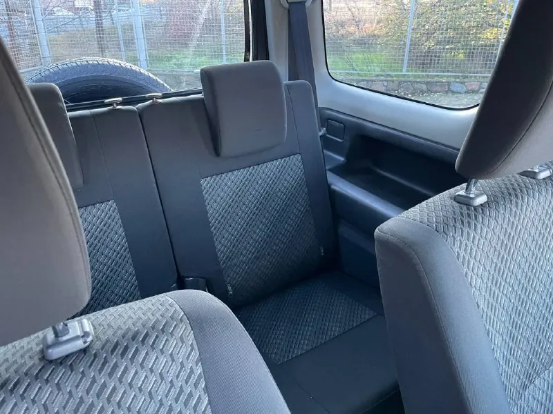 Продам suzuki jimny 2016,1.3,автомат, полный привод, родной пробег 68 т. км, машина местная, покупалась у официального дилера, не битый и не крашеный, все стекла родные!!!хорошая комплектация, все ключи, установлена защита двигателя, новая резина, сервисная история. цена 1.550.000₽, торг +79900198898 - фотография - 5