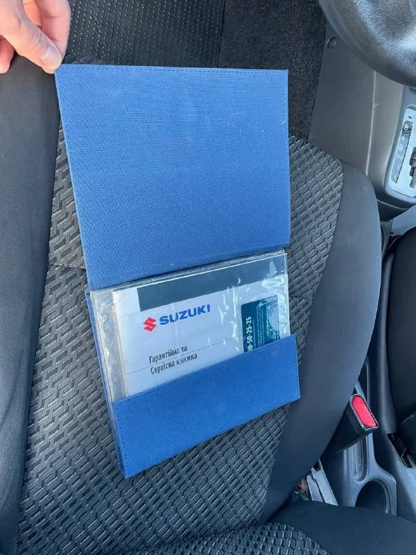 Продам suzuki jimny 2016,1.3,автомат, полный привод, родной пробег 68 т. км, машина местная, покупалась у официального дилера, не битый и не крашеный, все стекла родные!!!хорошая комплектация, все ключи, установлена защита двигателя, новая резина, сервисная история. цена 1.550.000₽, торг +79900198898 - фотография - 7