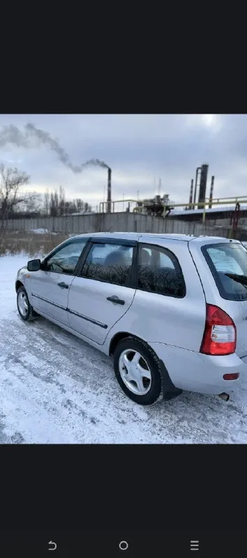 Здравствуйте в продаже ваз калина ( ваз kalina) в кузове универсал 2012 года выпуска с родным птс в максимальной комплектации с двигателем 1.6- 16 клапанов двигатель работает идеально без посторонних звуков гидрики не стучат даже при холодном запуске динамика супер поршня с выямками при обрыве ремня клапана не гнёт масло не расходует от слова совсем это 1000% проверено временем и километражем коробка ходовка все работает без нареканий по кузову без рыжиков вмятин и царапин выглядит шикарно авто соответствует фотографиям есть все для комфортной езды ✅кожаный салон с завода ✅ кондиционер 🥶 ✅подогрев сидений ✅ 4 стеклоподъёмники ✅ abs ✅ 2 подушки безопасности ✅ г у р ✅ центральный замок сигнализация ✅ обогрев и электро регулировка зеркал ✅хорошая аудио система ✅ шикарная оптика светит очень хорошо все это работает без нареканий документы в полном порядке есть диагностическая карта (тех осмотр)машина готова к переоформлению цена 450 тысяч рублей хороший торг до 📞 звоните: +7(949)4463218 - фотография - 2