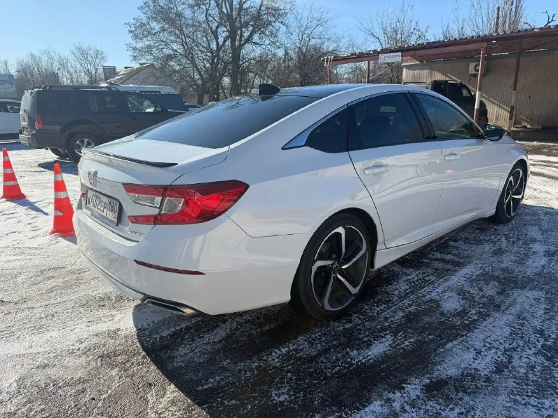 Honda accord sport 2020 год 1.5 турбо бензин ⛽️ оригинальный пробег-76500 км идеальное состояние чёрный потолок новая резина дистроник камера заднего вида хорошая музыка 🎧 климат контроль круиз контроль старт стоп обслужена свежее масло в двигателе и все фильтра все заводские стёкла -включая лобовое безопасность на месте сделана полная шумоизоляция чёрная крыша и зеркала кузов в идеальном состоянии-без царапин и сколов салон как новый диски ровные не варенные-без царапин я хозяин по птс продавать буду тоже я возможен обмен на авто с вашей доплатой тех осмотр пройден 2🍋350 тыс руб +79491077377 донецк. 📞 звоните: +7(949)1077377 - фотография - 3