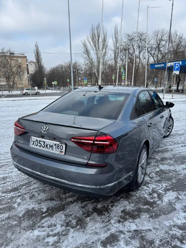 🚘 volkswagen passat wolfsburg 2019 ✅ 2018 год / 10 месяц ✅ мотор: 2.0т / бензин / акпп (aisin) ✅ пробег: 68.000 ml 🔥 в редкой комплектации wolfsburg edition: • безключевой доступ, система start-stop, датчики слепых зон. • люк, кожаный салон, обогрев сидений и зеркал, электрорегулировка сидений. • круиз-контроль с датчиком обнаружения препятствий и экстренного торможения. • полногабаритное мультимедиа с carplay, камера заднего вида, диски r18 на новой резине. 🚗 хорошая история авто, родной пробег, полностью обслужен. кузов покрыт керамическим составом. возможен обмен, а также продажа в кредит. 💸 1.850.000 ₽ +79495051515 (+telegram) 📞 🇷🇺 звоните: +79495051515 - фотография - 4
