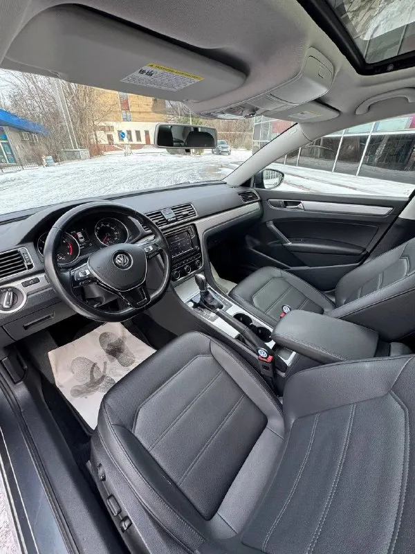 🚘 volkswagen passat wolfsburg 2019 ✅ 2018 год / 10 месяц ✅ мотор: 2.0т / бензин / акпп (aisin) ✅ пробег: 68.000 ml 🔥 в редкой комплектации wolfsburg edition: • безключевой доступ, система start-stop, датчики слепых зон. • люк, кожаный салон, обогрев сидений и зеркал, электрорегулировка сидений. • круиз-контроль с датчиком обнаружения препятствий и экстренного торможения. • полногабаритное мультимедиа с carplay, камера заднего вида, диски r18 на новой резине. 🚗 хорошая история авто, родной пробег, полностью обслужен. кузов покрыт керамическим составом. возможен обмен, а также продажа в кредит. 💸 1.850.000 ₽ +79495051515 (+telegram) 📞 🇷🇺 звоните: +79495051515 - фотография - 7
