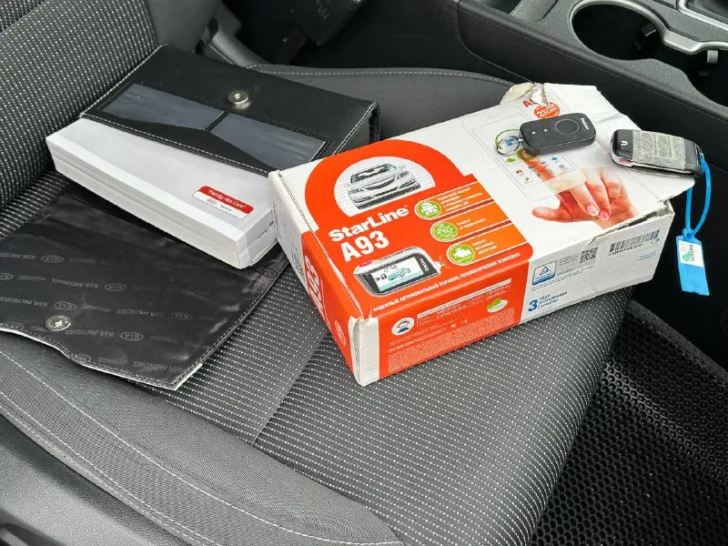 Kia sportage 4wd 2.0 бензин! (в родном окрасе)
Машина куплена в официальном дилере кіа.
❗️Внимание❗️ пробег родной 82.000 тыс км,
Готов на любые проверки с вашей стороны,
Эксплуатация автомобиля 2017год!

Комплектация пред максимальная
Двухзонный климат контроль,
Круиз контроль,
Подогрев руля,
Подключаемый полный привод,
Управление на руле,
Также установленная сигнализация starline с автозапуском что хорошо особенно зимой)

Два ключа сервисные книги, все чеки обслуживание есть! Своими словами действительно достойный автомобиль, с родным пробегом 82.000 и в родном окрасе, на данный момент вложений не требует,
Тот кто купит останется доволен!

С документами полностью порядок продажа от собственника,
Цена 2130.000₽
Продажа возжможен обмен,
Также возможно и в кредит
Звоните +7949-551-68-75 - фотография - 10