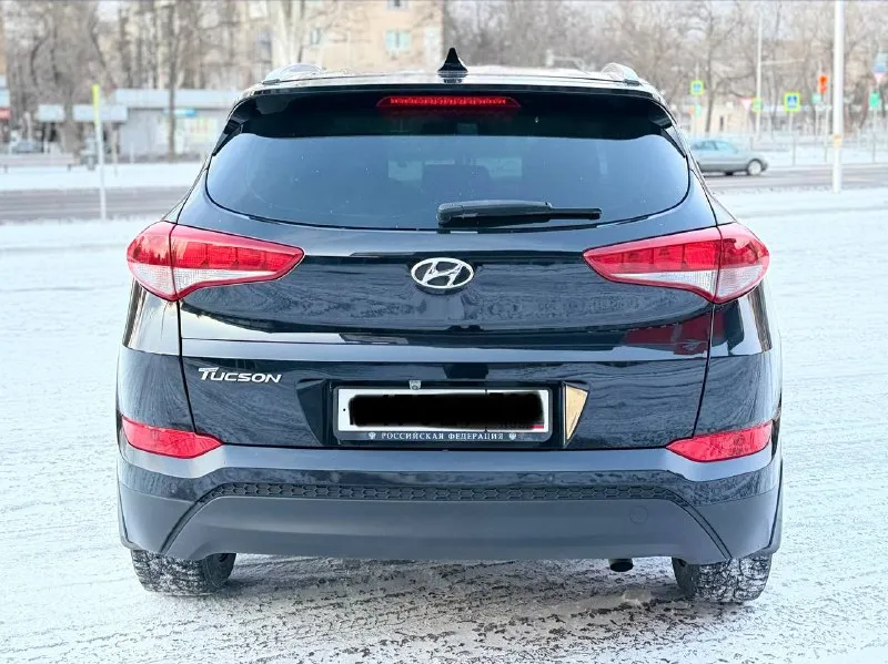 Hyundai tucson 2018г бензин 2.0 автомат автомобиль весь в заводском окрасе! один собственник из самого автосалона! очень комфортный автомобиль! есть все для комфортного вождения! подогрев сидений передних и задних, подогрев руля, камера заднего вида, монитор андроид, парктроник, мульти руль, круиз-контроль, климат-контроль, авто свет, датчик дождя, и многое другое…. есть диагностическая карта в мрэо переоформление помогу!!! юридически автомобиль чист!!! цена 1,955₽ ▶️смотреть больше фото◀️ все вопросы по тел+79494681080 📞 звоните: +7(949)4681080 - фотография - 5