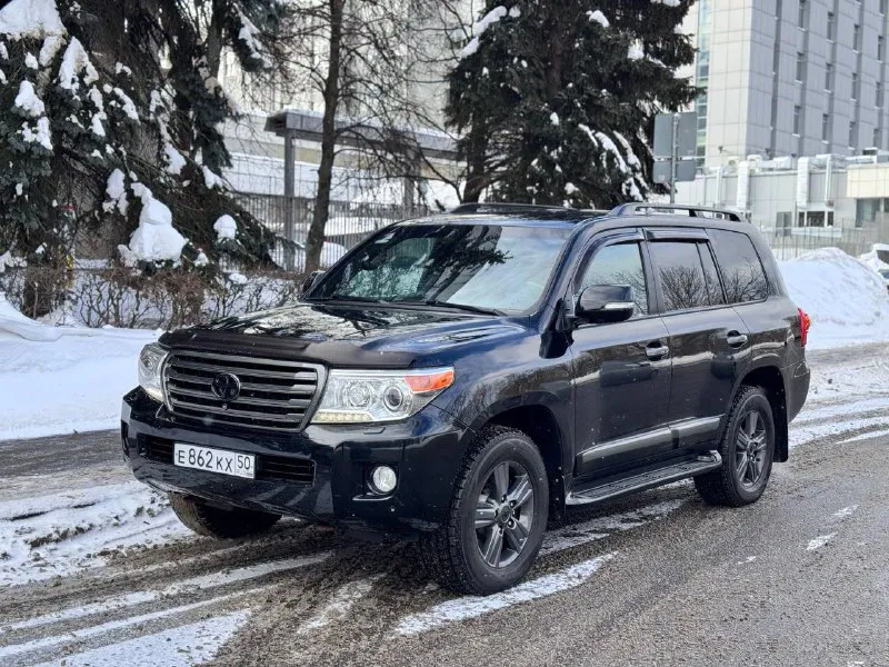 В продаже toyota lc200 две регистрации по факту один собственник отличное техническое и внешнее сост... - фотография