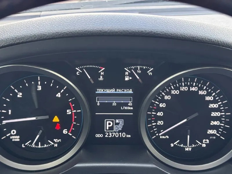 В продаже toyota lc200 две регистрации по факту один собственник отличное техническое и внешнее состояние. продажа с номерами екх на 50 регионе - полная шумо вибро, все двери пол потолок багажник, все полкрылки - ⁠стекла все броне пленка 1200 микрон ( пирог в 4 слоя) - ⁠сиденья передние от 7 бмв (f02) ( подогрев массаж вентиляция) - ⁠подсветка салона и ног диодные лампы филипс теплый свет - ⁠потолок и все стойки алькантара - ⁠усиленные пружины, полностью убирают кивок при торможении - ⁠тормоза брембо в круг, перед от порш кайен, зад от 7 бмв - ⁠тепловизор - ⁠полностью переделанный свет ближний дальний ( на дальнем стоят особые диодные лампы от искателей с катера))) (400 метров дают луч) - ⁠хозяин один но в птс 2 так как машина была в кредит на друга и номера тоже вешались на него - ⁠стоит подогрев топливного фильтра до -50 машина заводится без проблем если лить лукойл евро 5 - ⁠задний ход фонари заменены на диодные цена 3.880.000₽ whatsapp, telegram 89610580248 - фотография - 5