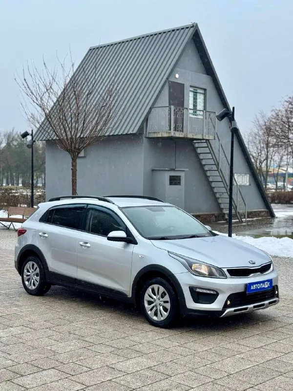 🔘 Kia rio x line

💰Цена: 1 100 000р
🏢Город: мариуполь
📅Год выпуска: 2018
🗒️Пробег: 201 154км.
⚙️Двигатель: 1.6
⛽Топливо: бензин
⚙️Кпп: механика 6-ст

📞 Телефон:

+7-949-727-41-51
+7-949-551-91-52
+7-989-263-55-56

💾 Описание:

Kia rio x-line в комплектации luxe на механической 6-ти ступенчатой кпп - это кросс-хэтчбек с повышенным дорожным просветом, ориентированный на комфорт и практичность в городских и легких внедорожных условиях.

✅ Три владельца, птс оригинал.

✅ Лакокрасочное покрытие без дефектов, два косметических окраса.

✅ Подтвержденный пробег

✅ Все стекла включая лобовое заводские.

Комплектация luxe: в этой версии предусмотрены климат-контроль, электро пакет, кожаный мульти руль, обогрев руля и передних сидений, системы abs, esp, hsa, мониторинг давления в шинах, круиз контроль, сигнализация с автозапуском, задний парктроник.

🏦 Возможна продажа в кредит по двум документам.

Улица шевченко 269 - фотография - 3