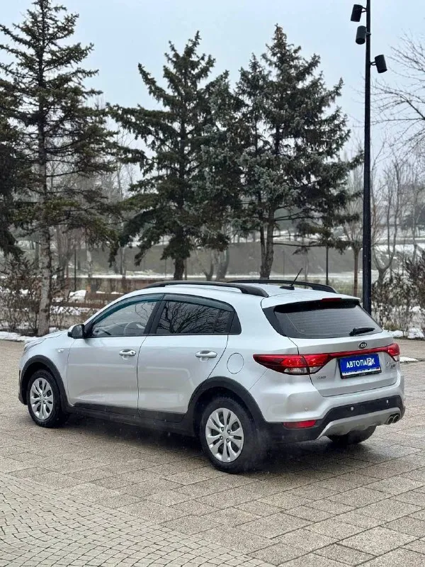 🔘 Kia rio x line

💰Цена: 1 100 000р
🏢Город: мариуполь
📅Год выпуска: 2018
🗒️Пробег: 201 154км.
⚙️Двигатель: 1.6
⛽Топливо: бензин
⚙️Кпп: механика 6-ст

📞 Телефон:

+7-949-727-41-51
+7-949-551-91-52
+7-989-263-55-56

💾 Описание:

Kia rio x-line в комплектации luxe на механической 6-ти ступенчатой кпп - это кросс-хэтчбек с повышенным дорожным просветом, ориентированный на комфорт и практичность в городских и легких внедорожных условиях.

✅ Три владельца, птс оригинал.

✅ Лакокрасочное покрытие без дефектов, два косметических окраса.

✅ Подтвержденный пробег

✅ Все стекла включая лобовое заводские.

Комплектация luxe: в этой версии предусмотрены климат-контроль, электро пакет, кожаный мульти руль, обогрев руля и передних сидений, системы abs, esp, hsa, мониторинг давления в шинах, круиз контроль, сигнализация с автозапуском, задний парктроник.

🏦 Возможна продажа в кредит по двум документам.

Улица шевченко 269 - фотография - 6