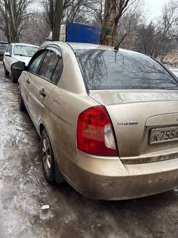 Продам hyundai accent (verna) ✅ двигатель 1.4 2007 год, масло машина не ест совсем, от замены до замены. установлено газовое оборудование, вписано в птс, машина очень экономичная!!! ✅оригинальный пробег: 211 тысяч, 2 владельца за всю историю эксплуатации! ✅ механическая коробка передач, коробка работает идеально. ✅максимальная комплектация данного автомобиля, есть все для комфортной езды. цена данного автомобиля: 450тысяч торг!!! номер телефона: +79494527299 даниил 📲 tg: @cunddlieszov 📞 звоните: +7(949)4527299 - фотография - 5