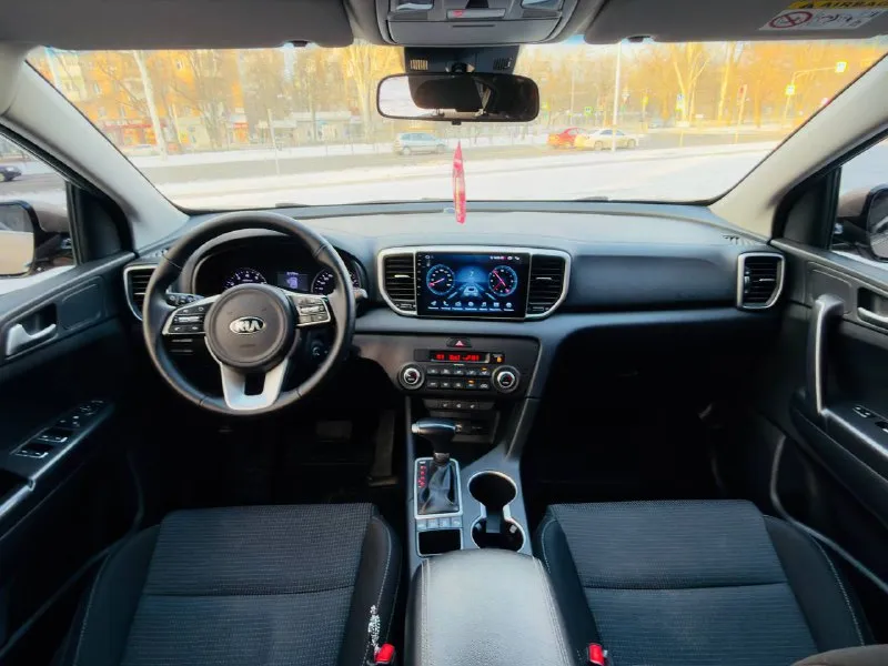 Kia sportage
Рестайлинг!
2019Г бензин 2.0 автомат
Автомобиль весь в заводском окрасе!
Один собственник с автосалона!
Хорошая комплектация есть все для комфортного вождения!
4Wd подключаемый полный привод!
Подогрев сидений передних и задних,
Подогрев руля,
Климат-контроль,
Круиз-контроль,
Камера заднего вида,
Парктроник,
Мульти руль,
Авто свет,
Датчик дождя,
Все остекления родное включая лобовое,
И многое другое….
Юридически чист!
Есть диагностическая карта в мрэо помогу!!!
Переоформление в мрэо!!!
Цена 1.965₽
Все вопросы по тел +79495722131 - фотография - 8