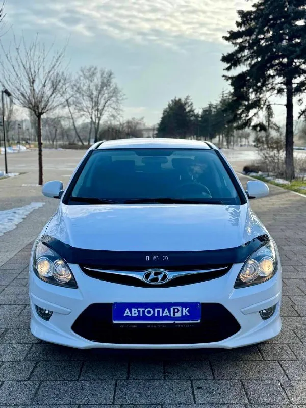 🇰🇵 hyundai i30 rest 💰цена: 700 000р 🏢город: мариуполь 📅год выпуска: 2010 🧾пробег: 169 753км. ⚙️двигатель: 1.6 ⛽топливо: бензин ⚙️кпп: механика 📞 телефон: +7-949-727-41-51 +7-949-551-91-52 +7-989-263-55-56 💾 описание: - фотография - 2
