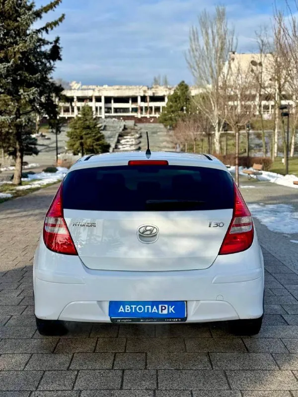 🇰🇵 hyundai i30 rest 💰цена: 700 000р 🏢город: мариуполь 📅год выпуска: 2010 🧾пробег: 169 753км. ⚙️двигатель: 1.6 ⛽топливо: бензин ⚙️кпп: механика 📞 телефон: +7-949-727-41-51 +7-949-551-91-52 +7-989-263-55-56 💾 описание: - фотография - 5