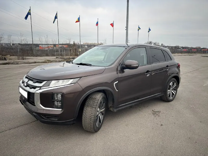 Продам mitsubishi outlander sport 2.0 cvt, 2021, 70 000 км пробег, комплектация se, покупался для се... - фотография