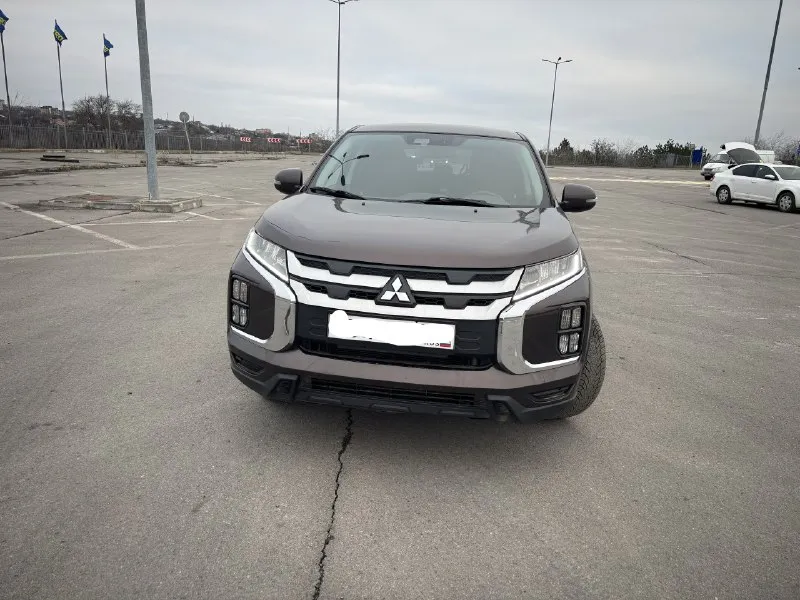 Продам mitsubishi outlander sport 2.0 cvt, 2021, 70 000 км пробег, комплектация se, покупался для себя в 2022 году, один хозяин, полностью обслужен, ничего делать не надо, резина зима-лето, цена 2150000 руб, тел +79493416705 📞 звоните: +7(949)3416705 - фотография - 2