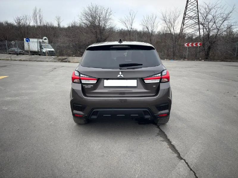 Продам mitsubishi outlander sport 2.0 cvt, 2021, 70 000 км пробег, комплектация se, покупался для себя в 2022 году, один хозяин, полностью обслужен, ничего делать не надо, резина зима-лето, цена 2150000 руб, тел +79493416705 📞 звоните: +7(949)3416705 - фотография - 4
