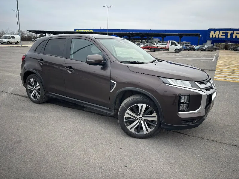 Продам mitsubishi outlander sport 2.0 cvt, 2021, 70 000 км пробег, комплектация se, покупался для себя в 2022 году, один хозяин, полностью обслужен, ничего делать не надо, резина зима-лето, цена 2150000 руб, тел +79493416705 📞 звоните: +7(949)3416705 - фотография - 6