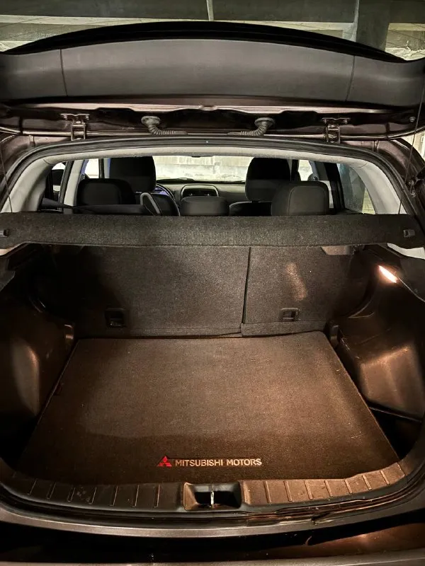 Продам mitsubishi outlander sport 2.0 cvt, 2021, 70 000 км пробег, комплектация se, покупался для себя в 2022 году, один хозяин, полностью обслужен, ничего делать не надо, резина зима-лето, цена 2150000 руб, тел +79493416705 📞 звоните: +7(949)3416705 - фотография - 9