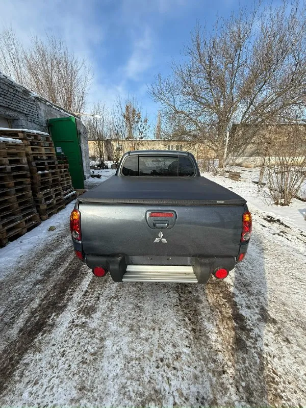 Mitsubishi l200 год 200 продам пикап в нормальном состоянии двс в хорошем состоянии масло не потребялет топливная в хорошем состоянии акпп контрактная в хорошем состоянии ходовая новая привода новые стоит котел север 5500 на бензине(запуск в любой мороз) стойки и рессоры риф лифт по внешке покрыт раптором, требует небольших завершений новая зимняя резина по телефону не торгуюсь обмена нет 8 грм прошел 5 тыс масло только после замены продам пикап в нормальном состоянии двс в хорошем состоянии масло не потребялет топливная в хорошем состоянии акпп в хорошем состоянии ходовая новая стойки и рессоры риф лифт автозапуск есть старлайн хорошая и приятная музыка по телефону не торгуюсь обмена нет +79496278006 цена 950.000🇷🇺 📞 звоните: +7(949)6278006 - фотография - 2