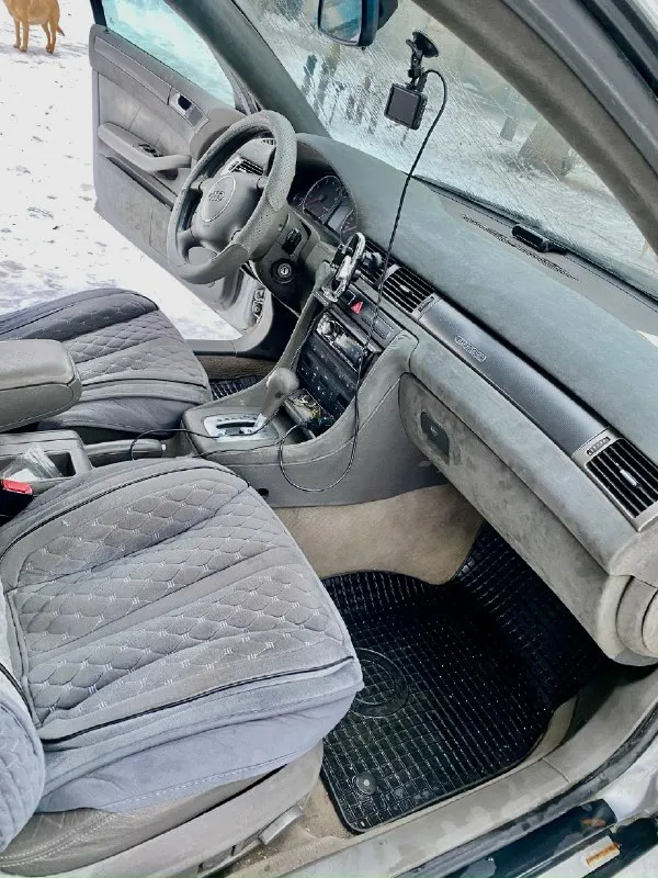 Продам audi a6 c5!2002г,220л. с. !двигатель 3.0 quattro, коробка автомат, пробег 221000км, машина в хорошем состоянии для своих лет!ходовая в порядке, двигатель работает четко, дно, пороги без гнили, низа дверей пошли рыжики!машина в семье два года, за это время многое было заменено в машине, машина до везет в любую точку без каких- либо проблем!любые интересующие вопросы звоните, приезжайте все покажу расскажу без каких либо скрытностей, подводных камней!реальному покупателю хороший торг!цена 580000₽!осмотр авто в иловайске! +79499790504! 📞 звоните: +7(949)9790504 - фотография - 4