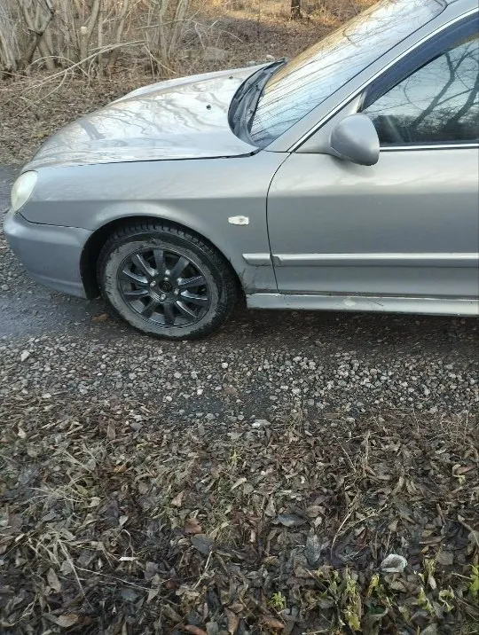 Продам hyundai sonata ef 2004,2.0, собственник, 180 регион, капитальный ремонт двигателя, переварены пороги. цена: 400000р. подробности по телефону +7-949-328-87-27 📞 звоните: +7(949)3288727 - фотография - 3