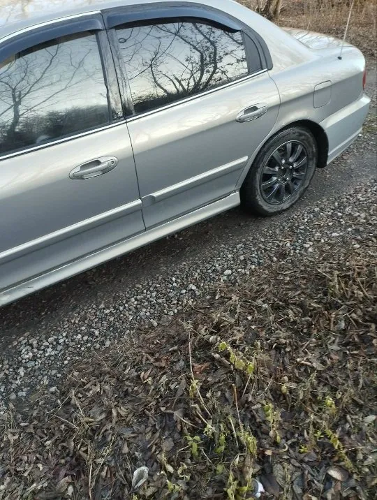 Продам hyundai sonata ef 2004,2.0, собственник, 180 регион, капитальный ремонт двигателя, переварены пороги. цена: 400000р. подробности по телефону +7-949-328-87-27 📞 звоните: +7(949)3288727 - фотография - 4