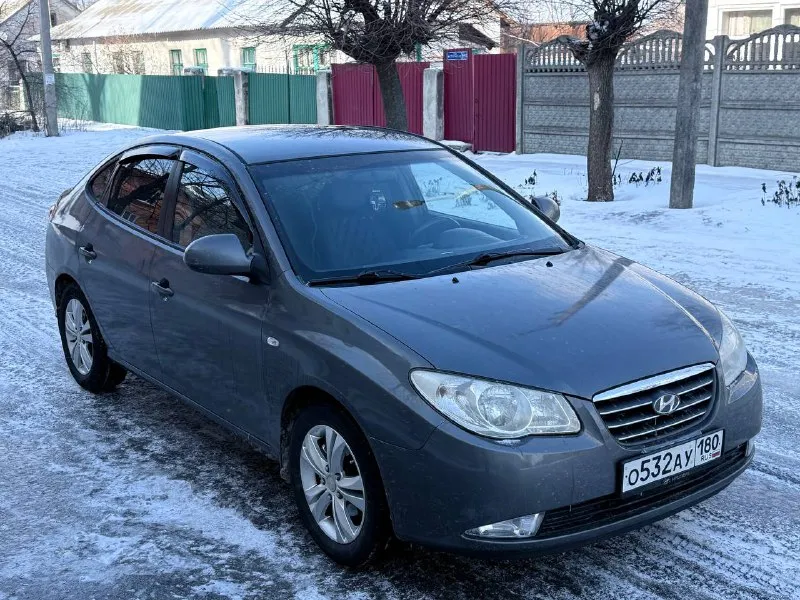 Продам hyudai elantra авто в идеальном состояния 2009 года выпуска машина во владение 2 года полная комплектация коробка передач механическая стоят дорогие галогеновые фары хорошая музыка с планшетом камера заднего вида объём двигателя 1.6 вложений не каких не требует от слово совсем. расходники все поменяны пробег 180.000 родной не смотанный на местном учёте 180 не пригнана авто не билась не красилась стёкла все родные салон чистый не прокуренный по документам любое переформление остальные вопросы по телефону +79490362879 цена 660.000 торг у капота. возможен обмен с вашей доплатой - фотография - 3