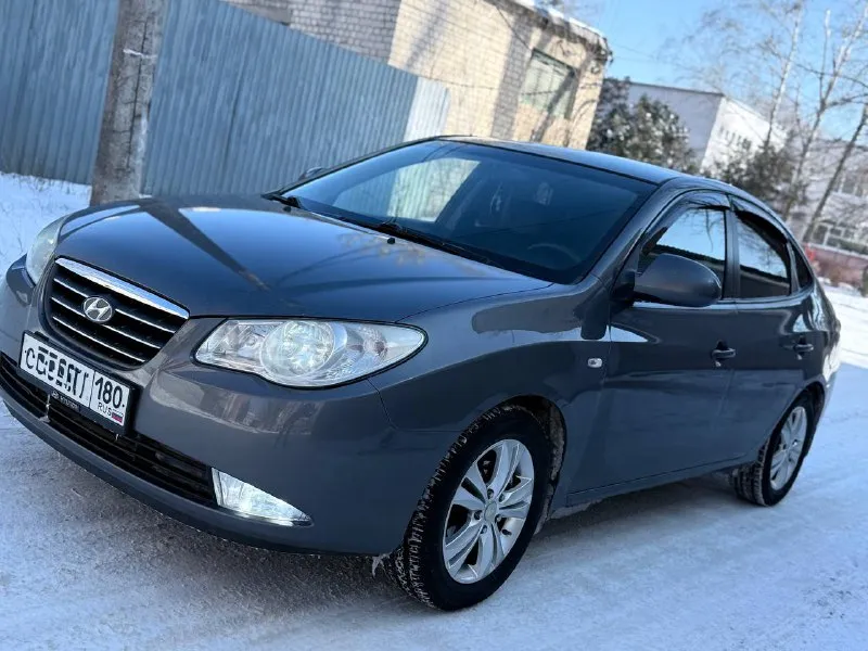Продам hyudai elantra авто в идеальном состояния 2009 года выпуска машина во владение 2 года полная комплектация коробка передач механическая стоят дорогие галогеновые фары хорошая музыка с планшетом камера заднего вида объём двигателя 1.6 вложений не каких не требует от слово совсем. расходники все поменяны пробег 180.000 родной не смотанный на местном учёте 180 не пригнана авто не билась не красилась стёкла все родные салон чистый не прокуренный по документам любое переформление остальные вопросы по телефону +79490362879 цена 660.000 торг у капота. возможен обмен с вашей доплатой - фотография - 7