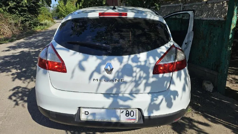 Renault megan ||| 2014г. бензин ( газ метан), коробка автомат, пробег 209000км, технически в отличном состоянии, по переднему бамперу есть нарекание по цвету будет торг. документы в порядке. то пройдено. готова к постановке на учет. цена: 750.000₽ есть торг. тел. +79494663008 📞 звоните: +7(949)4663008 - фотография - 2