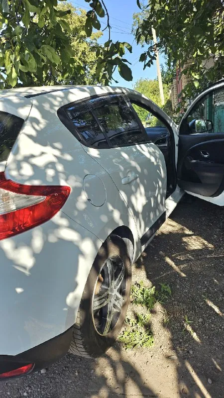 Renault megan ||| 2014г. бензин ( газ метан), коробка автомат, пробег 209000км, технически в отличном состоянии, по переднему бамперу есть нарекание по цвету будет торг. документы в порядке. то пройдено. готова к постановке на учет. цена: 750.000₽ есть торг. тел. +79494663008 📞 звоните: +7(949)4663008 - фотография - 3