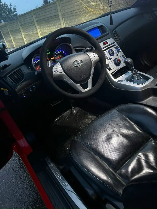 Продам!!! или обмен! hyundai генезис (2009) двигатель: 2-литра турбо бензин ( 213лс) без масло-жора!!! пробег: 285-тысяч ( родной пробег) машина обслуживалась всегда вовремя, денег никогда не жалел!! в отличном состоянии, без посторонних звуков, проблем !!! музыка шикарная, сделали очень качественно, никак на жигулях. одна проблема !!!! вечный учет!!!! город: донецк цена: 850-тысяч рублей !!!! тел: +79490787568 📞 звоните: +7(949)0787568 - фотография - 9