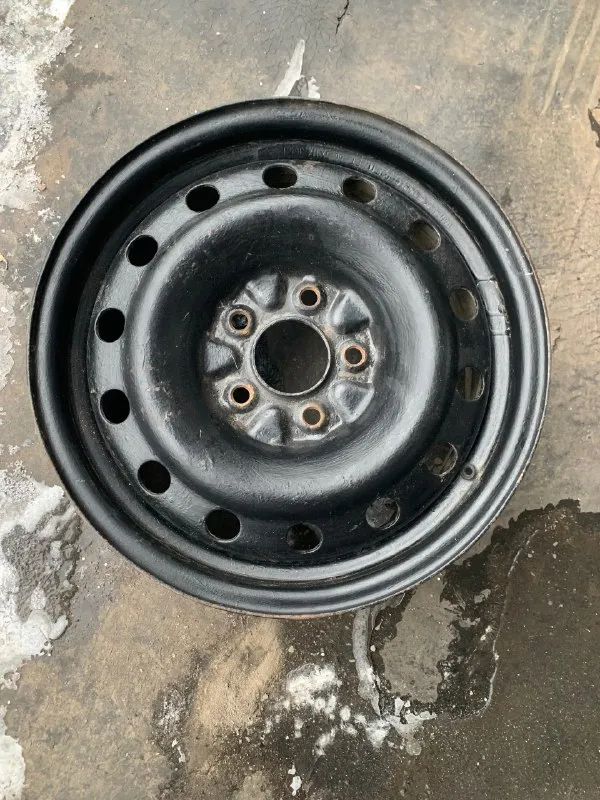 Диски и шины р16 4шт renault дастер. 15000р. т +79493336539. 📞 звоните: +7(949)3336539 - фотография