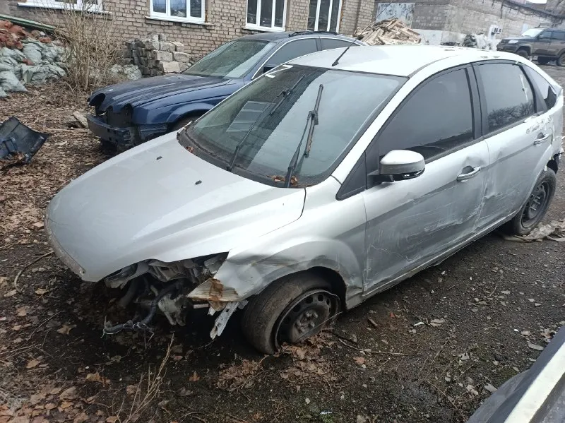 Ford focus 2 рестайлинг 2009г. в. после дтп 1.6 мкпп и коробка целые машина на учёте рф(181), докуме... - фотография