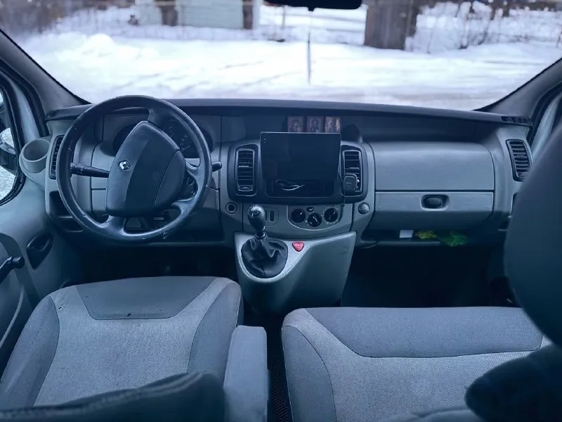 Продам renault trafic (рено трафик) в отличном состоянии. 💸цена 1млн150 тыс руб ❗ ✅год : 2003 год ✅двигатель: 1.9 дизель ✅коробка : механика автомобиль вложений не требует. сел и поехал. любое переоформление. я собственник. все интересующиеся вопросы по тел. +7959-563-05-23 - фотография - 8