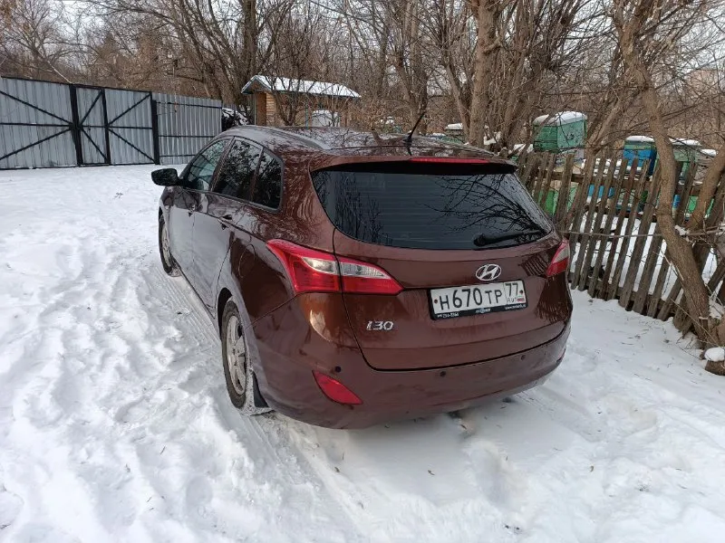 Hyundai i30, 2013. после незначительного дтп с водительской стороны. последствия устранены. менялась водительская дверь, зеркало и передний бампер. документы оригинал, на учете не стоит. осмотр в донецке. цена: 850 000р. +79494592390 - алексей - фотография - 2