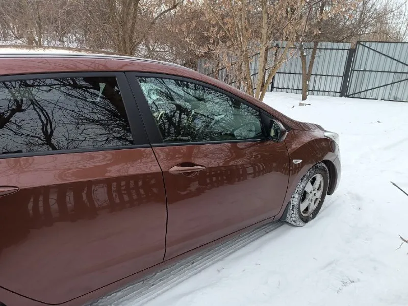 Hyundai i30, 2013. после незначительного дтп с водительской стороны. последствия устранены. менялась водительская дверь, зеркало и передний бампер. документы оригинал, на учете не стоит. осмотр в донецке. цена: 850 000р. +79494592390 - алексей - фотография - 3