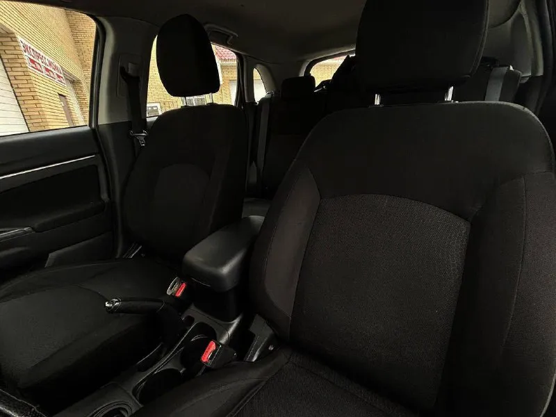 Продам mitsubishi asx год выпуска:2013 объём двигателя:1.6.v16 кпп механическая родной пробег 148.000км один собственник авто без дтп! в родном окрасе! состояние кузова отличное! автотека✅ технически авто без вложений автомобиль обслуживался всегда по регламенту, недавно сделали полное т. о, автомобиль готов к зимней эксплуатации. комплектация: бортовой компьютер, подогрев сидений,4 стеклоподъемника, кондиционер, электро зеркала, противотуманные фары, подогрев стекл, abs esp, aux bluetooth, полный комплект ключей и много чего прочего для комфортного вождения полный пакет документов, тех осмотр пройдет страховка сделана) я собственнк! цена:1.020.000 +79490514189 г. донецк - фотография - 8