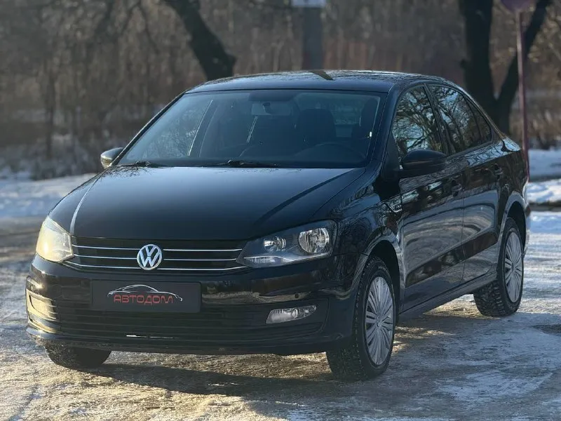 Volkswagen polo максимальная комплектация, кузов весь в заводском окрасе! год:2018 двигатель:1.6 бензин (110 л. с.) кпп: автомат привод: передний пробег:149000км цена:1450000₽ 📞 🇷🇺 звоните: +79496107823 - фотография - 3