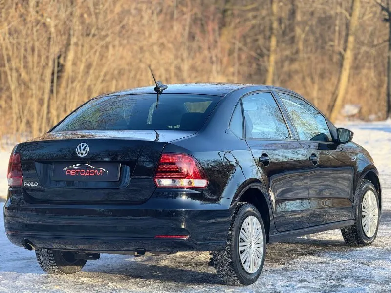 Volkswagen polo максимальная комплектация, кузов весь в заводском окрасе! год:2018 двигатель:1.6 бензин (110 л. с.) кпп: автомат привод: передний пробег:149000км цена:1450000₽ 📞 🇷🇺 звоните: +79496107823 - фотография - 4