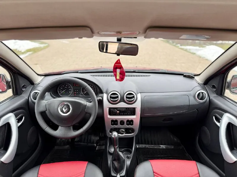 🇫🇷 renault sandero stepway 💰цена: 670 000р 🏢город: мариуполь 📅год выпуска: 2011 🧾пробег: 191 793км. ⚙️двигатель: 1.6 8v ⛽топливо: бензин ⚙️кпп: механика 📞 телефон: +7-949-727-41-51 +7-949-551-91-52 +7-989-263-55-56 💾 описание: sandero stepway ii 🚙 двигатель k7m 1.6 8v самый простой и надежный в линейке, ходовая без посторонних звуков, мягкая, высокий клиренс. опрятный салон. ✅ 1 владелец, птс оригинал ✅ техническая часть на 5+ ✅ оцинкованный кузов ✅ отличное состояние шикарная комплектация: ❄️ кондиционер (холодит шикарно), гур, abs, 2 подушки безопасности, магнитола с bluetooth, подогрев сидений, птф, отличная зимняя резина, задний парктроник, фаркоп. ➕ приятный бонус для нового хозяина: комплект грм, ролики, свечи, колодки, рулевые тяги и тд. улица шевченко 269 🏦 возможна продажа в кредит по двум документам. - фотография - 7