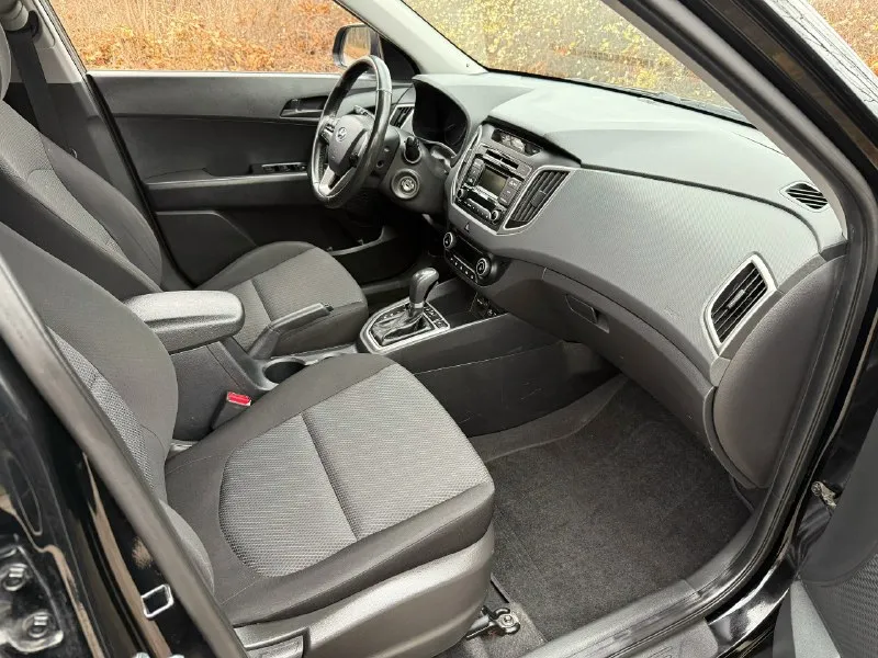 Hyundai creta 1 собственник, без дтп, кузов весь в заводском окрасе, стекла все родные, хорошая комплектация, состояние нового авто! год:2018 двигатель:1.6 бензин кпп: автомат пробег:140000км привод: передний цена:1.850.000₽ звоните: +79496107823 📞 звоните: +7(949)6107823 - фотография - 8